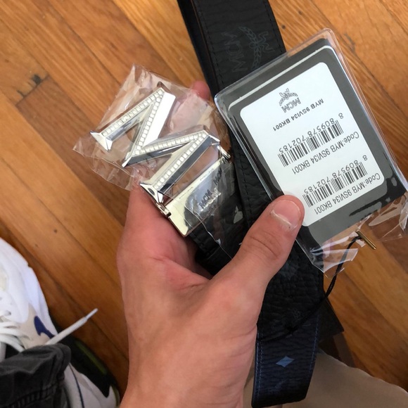 Too big - Picture 2 of 3